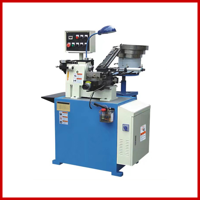 Short Material Automatic Lathe